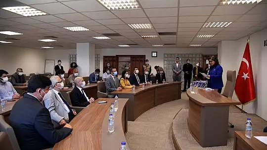 Öztunç, Karaca'yı makamında ziyaret etti