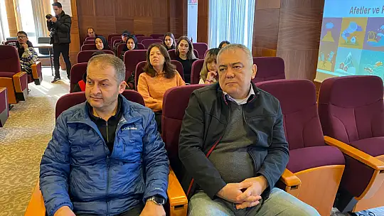 KIZILAY'DAN AFET GÖNÜLLÜLERİ EĞİTİM PROJESİ