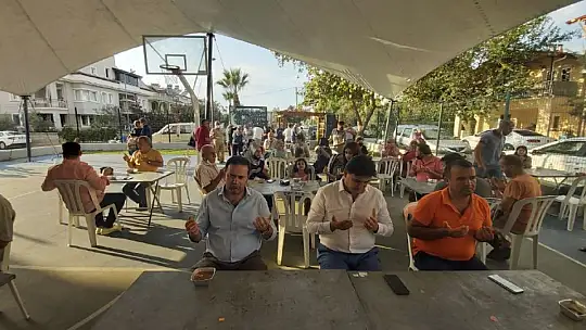 Muhtarlardan aşure etkinliği