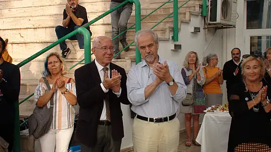 ÇAĞDAŞ AMATÖR RESSAMLAR SERGİSİ AÇILDI