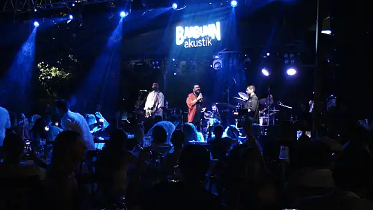 'Sakiler' Barbunn'da kulakların pasını sildi