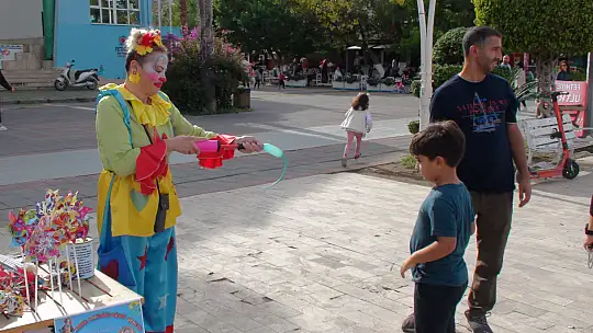 BEŞKAZA MEYDANI'NDA ÇOCUK ŞENLİĞİ