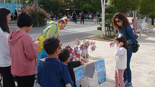 BEŞKAZA MEYDANI'NDA ÇOCUK ŞENLİĞİ