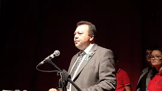 ÖĞRETMENLER GÜNÜ TÖRENLE KUTLANDI