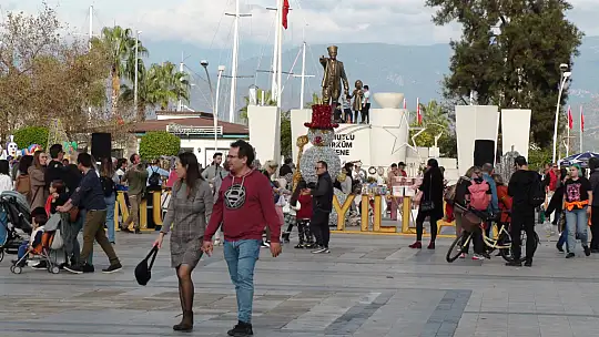 YENİ YIL PAZARI KURULDU