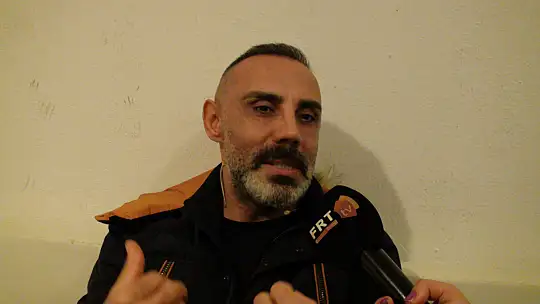 UMUT OĞUZ'UN KAHKAHA 'MIKNATIS'I BÜYÜK ALKIŞ TOPLADI