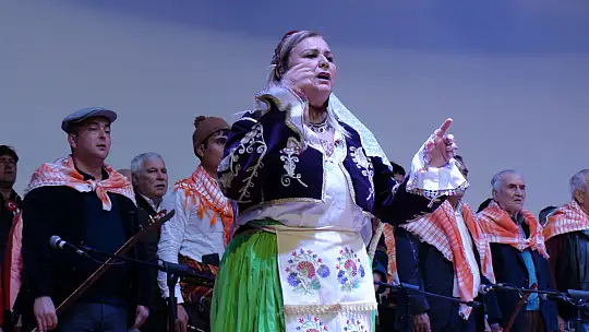 YÖRÜKLER DOYA SIYA EĞLENDİ