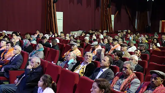 YÖRÜKLER DOYA SIYA EĞLENDİ