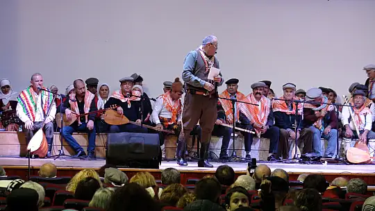 YÖRÜKLER DOYA SIYA EĞLENDİ