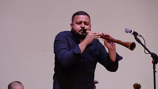 YÖRÜKLER DOYA SIYA EĞLENDİ