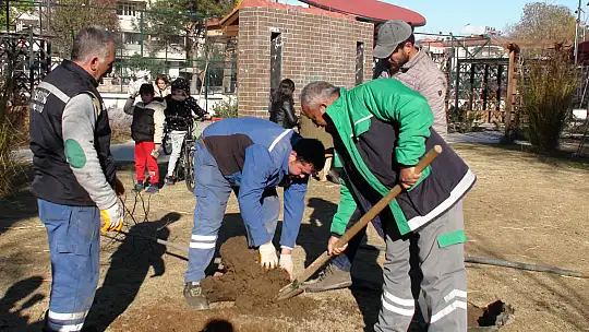 SEYYAH ÖMER, KÖPEĞİ YOLDAŞ İLE FETHİYE'DE