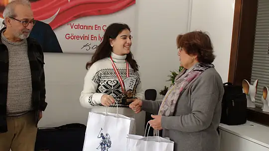 BRİÇ TURNUVASINDAN FETHİYE'YE DERECE İLE DÖNDÜLER