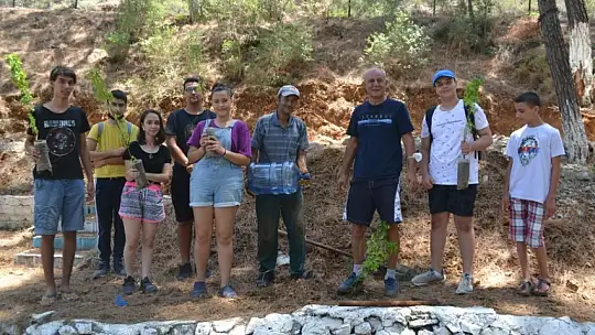 Büyük Samanlık Plajı'nda ağaç dikim etkinliği