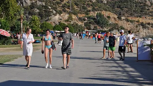 Ölüdeniz'de sezon bitmiyor