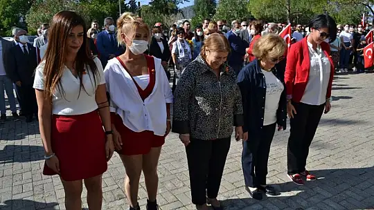 Fethiye'de STK'lardan Cumhuriyet Bayramı Kutlaması