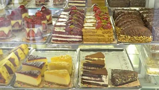 Fethiye'de Bayram Öncesi Tatlı Yoğunluğu