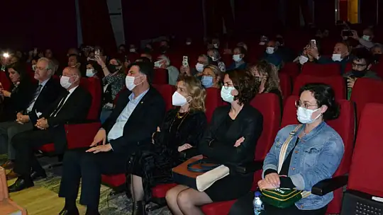 Türküleri Atatürk için Söylediler