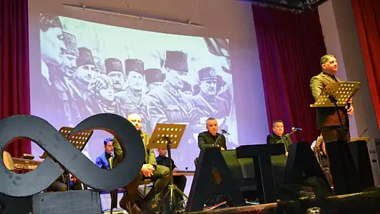 Türküleri Atatürk için Söylediler