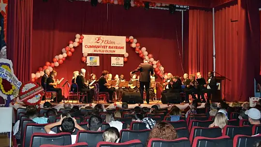 Ata okullarından Cumhuriyet Bayramı konseri