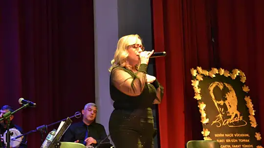 Türküleri Atatürk için Söylediler