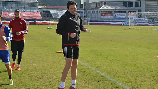 Futbolcular Galibiyet İstiyor