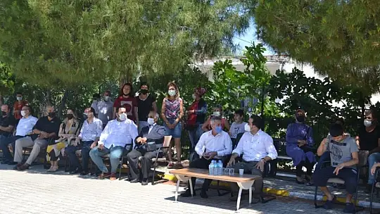 Özel öğrencilerin mezuniyet sevinci