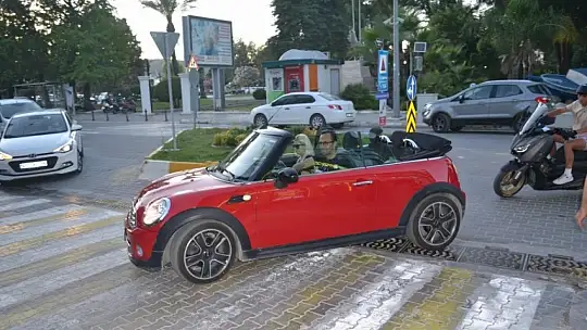 Beşiktaşlı taraftarlardan şampiyonluk konvoyu