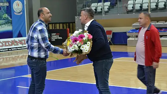 Başkan Çoban'dan filenin sultanlarına ziyaret