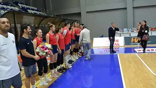 Başkan Çoban'dan filenin sultanlarına ziyaret