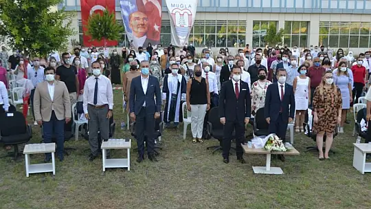 Öğrencilerin mezuniyet heyecanı