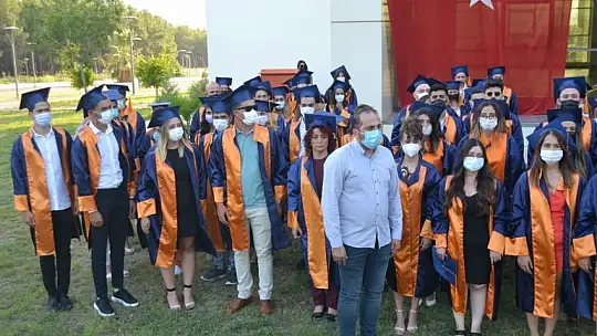 Öğrencilerin mezuniyet heyecanı