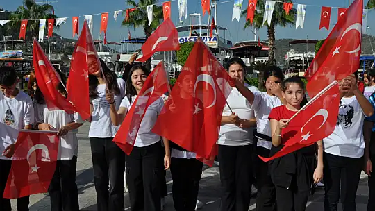 Cumhuriyetin 100.Yılına Özel 100 Uçurtma Uçurdular