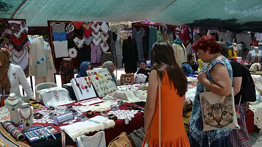 'Yıl Sonu Sergisi' açıldı