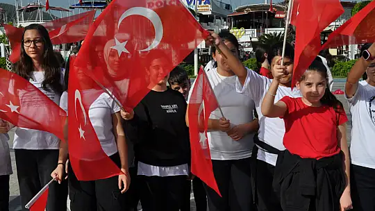 Cumhuriyetin 100.Yılına Özel 100 Uçurtma Uçurdular