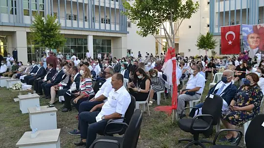 Öğrencilerin mezuniyet heyecanı