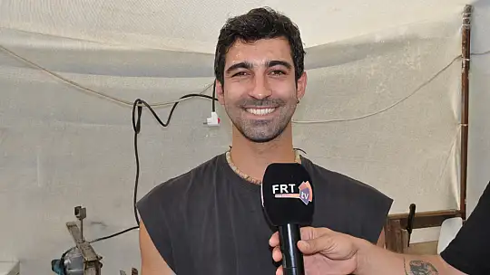 Kar Şerbeti Satarak Öğrencilere Destek Oluyor