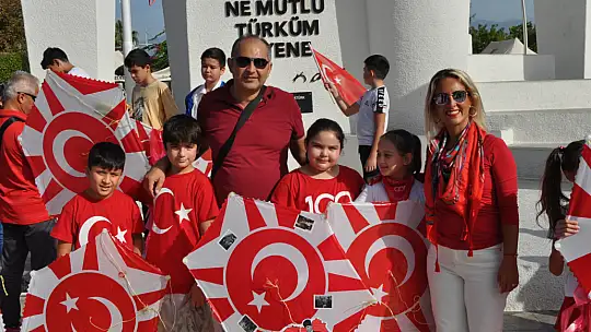 Cumhuriyetin 100.Yılına Özel 100 Uçurtma Uçurdular