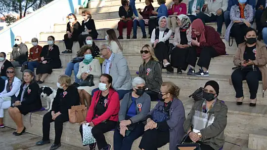 Türk kadınlar Birliği 50. Yılını kutladı
