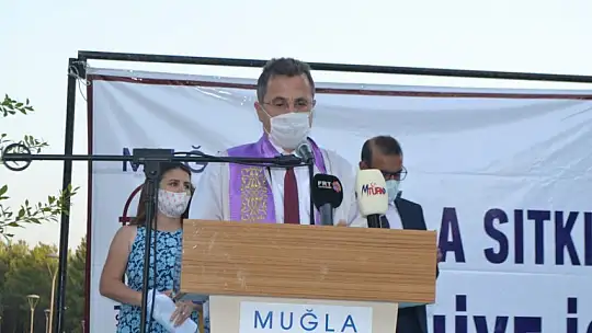 Öğrencilerin mezuniyet heyecanı