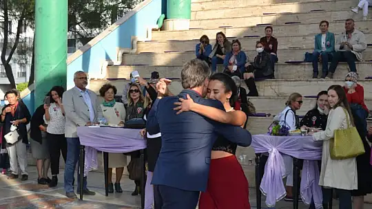 Türk kadınlar Birliği 50. Yılını kutladı