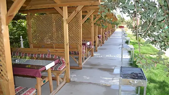 'Kırmızı Beyaz Et Restaurant' misafirlerini bekliyor