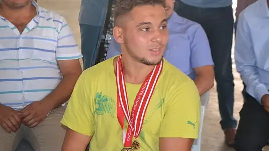 Şampiyon Güreşçi Fethiyeli Ozan Kıl'a karşılama töreni