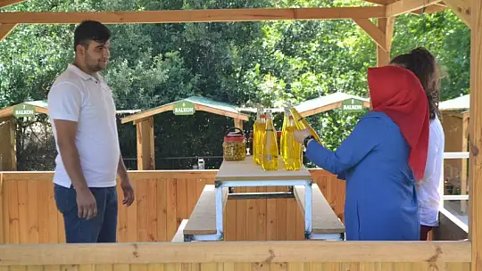 'Kırmızı Beyaz Et Restaurant' misafirlerini bekliyor