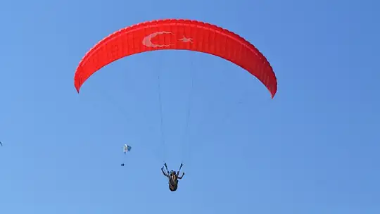 Babadağdan atlayan atlayana