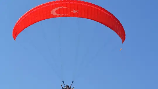 Babadağdan atlayan atlayana