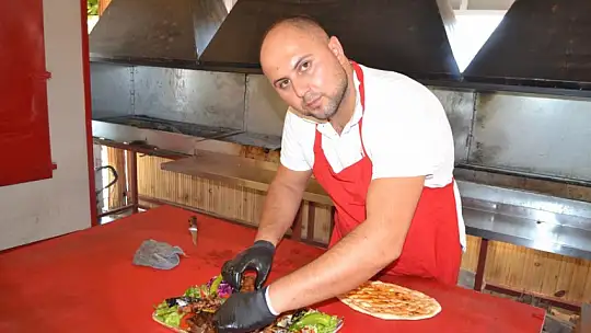 'Kırmızı Beyaz Et Restaurant' misafirlerini bekliyor