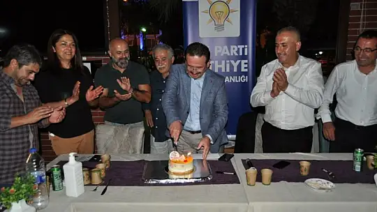 AK Parti Fethiye İlçe Yönetimi 1. yılını kutladı