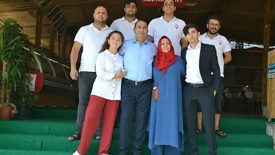 'Kırmızı Beyaz Et Restaurant' misafirlerini bekliyor