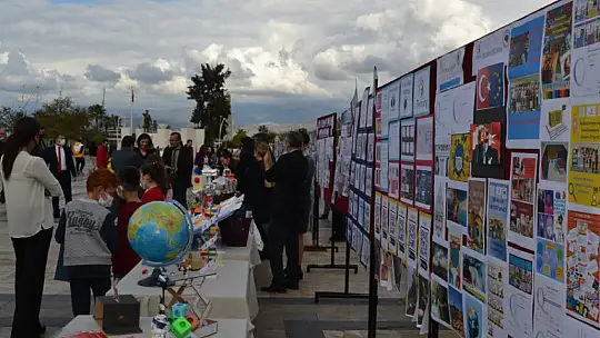 E-twinning proje sergisi yapıldı