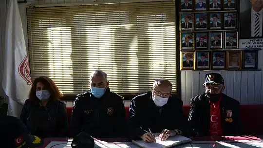 Şehitler İçin Lokma Döktürdüler